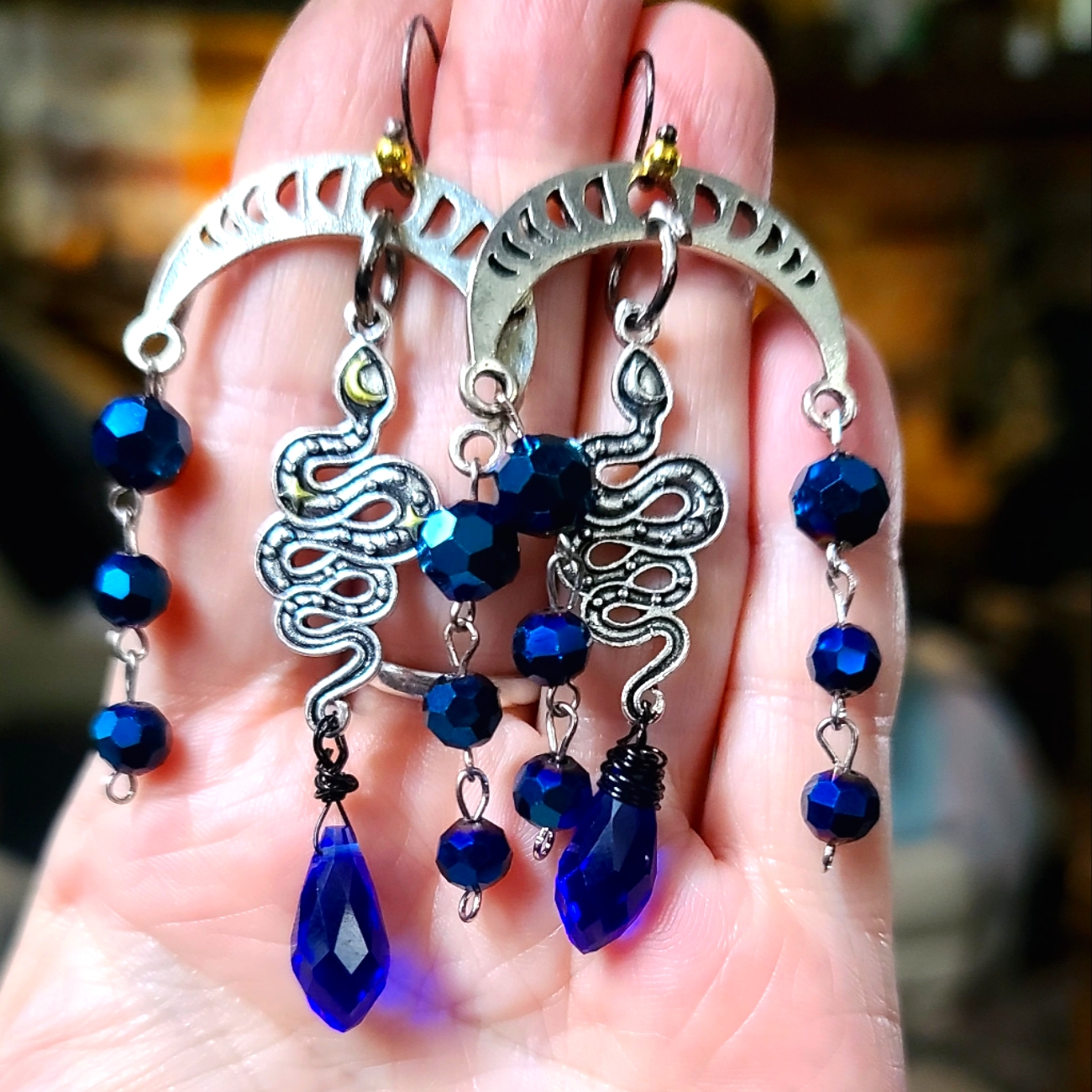 Fun Moonphase Serpent Vintage Venetian Midnight Gem Earrings 28$